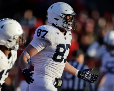 Neil Rudel on PSU football: Campbell’s Lions are embracing team connectivity